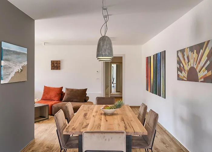 Momare Vakantiehuis Pula