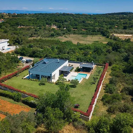 Momare Semesterbostad *