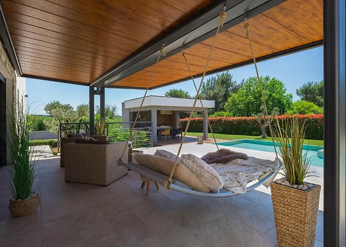 Momare Semesterbostad