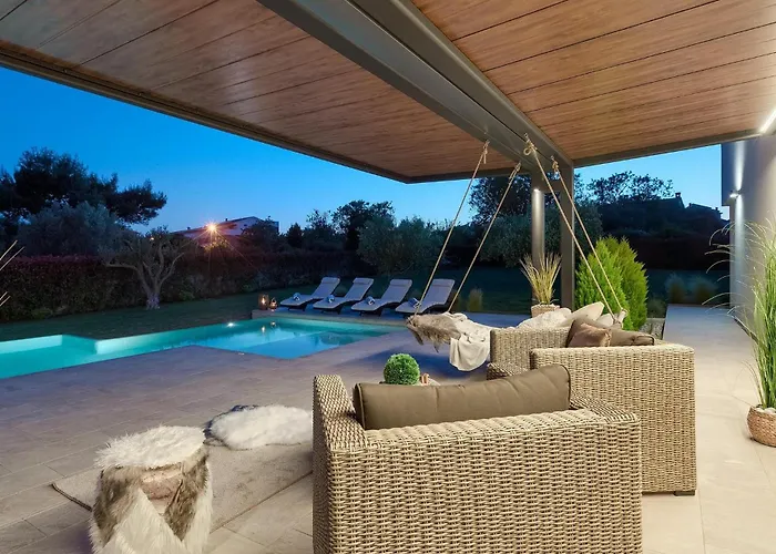 Semesterbostad Momare *