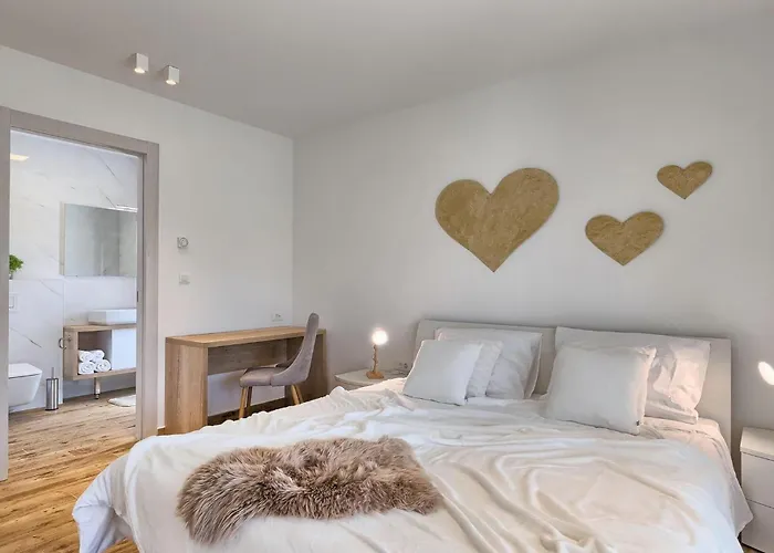 Semesterbostad Momare *