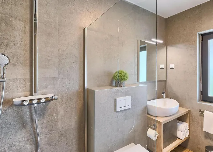 Semesterbostad Momare Pula