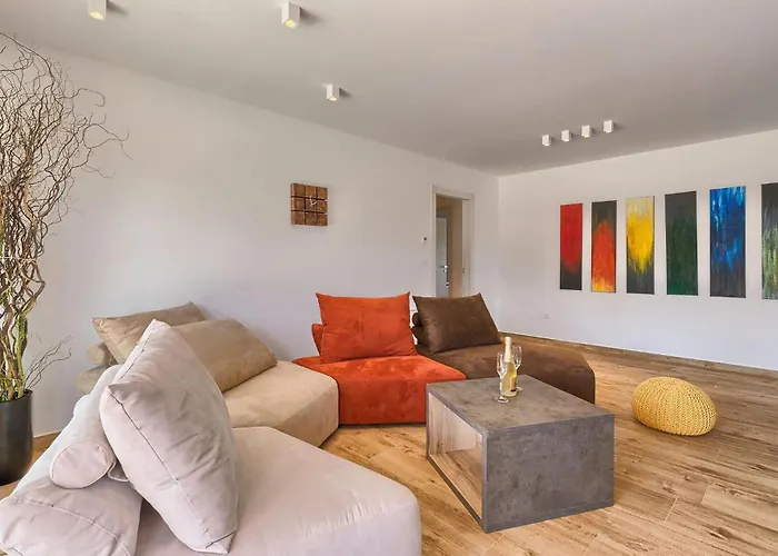 Momare Semesterbostad