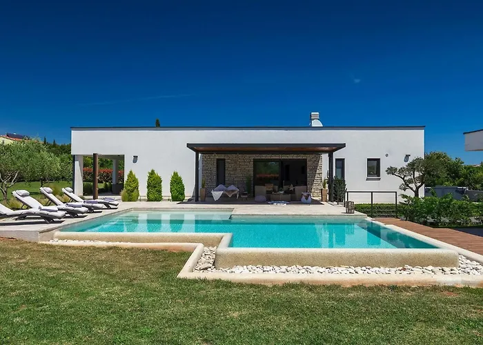 펜션 Momare 풀라