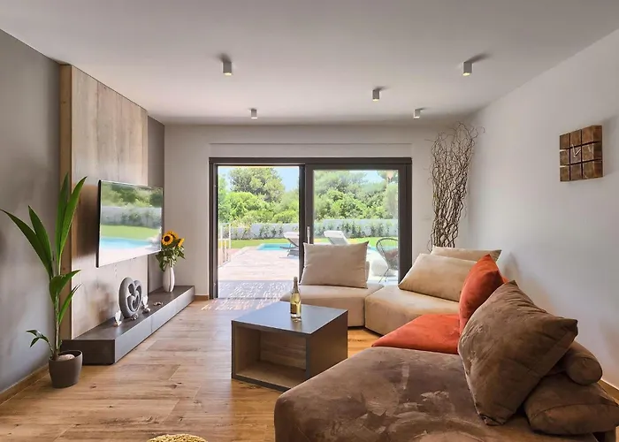 펜션 Momare 풀라